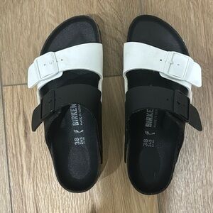 Birkenstock Women's Arizona Split Sandals BLACK and WHITE Like new Size 38